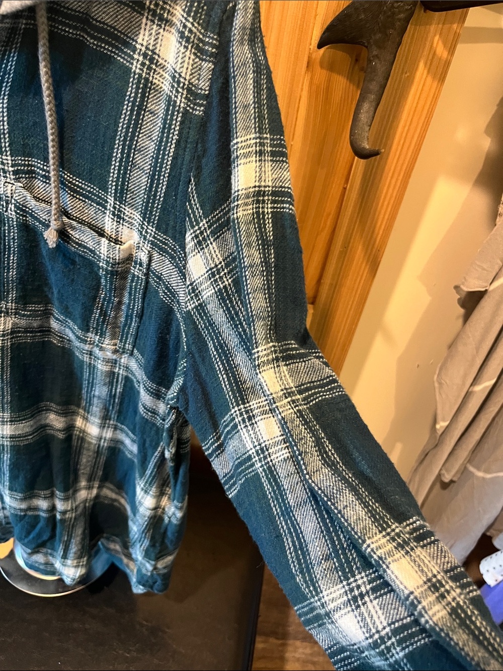 SO Turquoise Plaid Button-Down Hooded Shirt - Picture 6 of 10